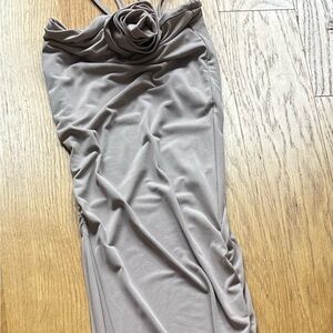 Long dress with rose detail